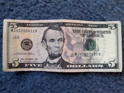 FIVE DOLLAR FEDERAL RESERVE NOTE WITH 4-OF-A-KIND-IN-A-ROW SERIAL NUMBER! - Image 1 of 4