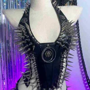 Goth Harajuku Skull Y2K TOPS Trendy Punk Rock Spike Studded Rivet Grunge DIY 90s - Picture 1 of 9