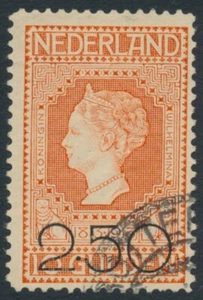 NETHERLANDS - 1920 2.50G on 10G red-orange Queen Wilhelmina, used – NVPH # 105 - Picture 1 of 2