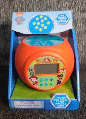 Spin Master - Nickelodeon - PAW PATROL Kids Alarm Clock and Light-Up Projector  - Image 1 of 4