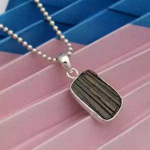 Handmade 925 Sterling Silver Green Tourmaline Pendant - Picture 1 of 7