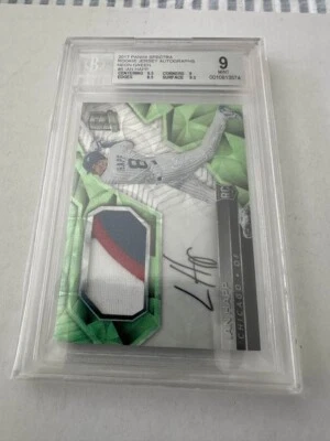 Ian Happ 2017 PANINI SPECTRA NEON GREEN ROOKIE AUTO JERSEY #13/25 CHICAGO CUBS  - Image 1 of 2