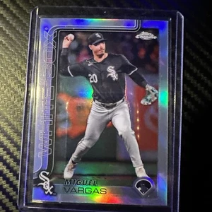2025 Topps Chrome - Miguel Vargas #51 Refractor - Picture 1 of 6