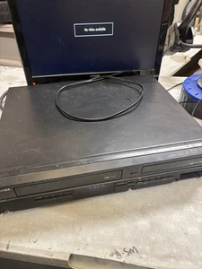 Toshiba VHS DVD Recorder HD Copy VHS to DVD ohne Fernbedienung bitte lesen - Bild 1 von 10