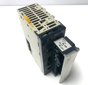 CJ1W-TC002 Unità di controllo della temperatura Omron CJ1W-TC 002 - Foto 1 di 4