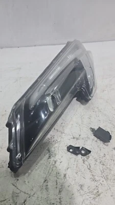 FARO DELANTERO LADO CONDUCTOR NISSAN JUKE TECHNA 1.6 2016 CVT 26120BV80C Foto 1 de 4