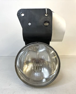 Luz antiniebla derecha para pasajero Pontiac Grand Am 1999-05 OEM 116-03477R Foto 1 de 4