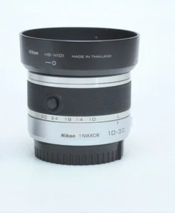 Nikon 10-30mm f3.5-5.6 VR 1 Nikkor Silver Lens W/Lens Hood - Picture 1 of 3