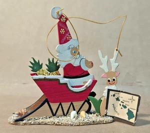 Vintage Emgee Hawaii Weihnachtsschmuck Weihnachtsmann im Schlitten mit Rentier Karte - Bild 1 von 9