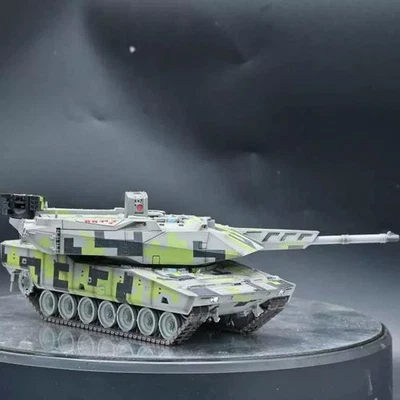 Sanrong 1/72 German KF51 Main Battle Tank+Cruise Missile Painted Finished Model - Image 1 of 4