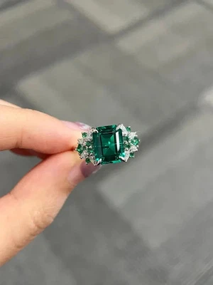 Alianza de boda de 3,00 quilates con corte esmeralda y diamante natural en oro blanco de 14 quilates 6 Foto 1 de 4