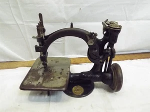 Early Cast Iron Wilcox & Gibbs Sewing Machine 1894 Patent Belt Driven Needs Love - Picture 1 of 12