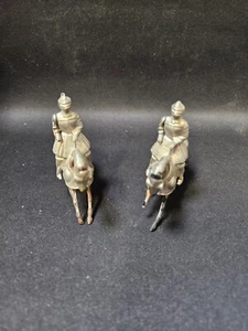 2 Vintage Lead Toy British Jousting Medieval Knights 1 Black & 1 Brown Horse - Picture 1 of 5
