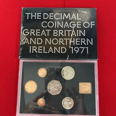 1971 The Decimal Coinage of Great Britain and Northern Ireland  Set - Image 1 of 2