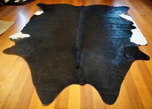 Cowhide Rug - Darkest Of Chocolate Browns - So Dark its Almost Black - Stunning - Foto 1 di 8