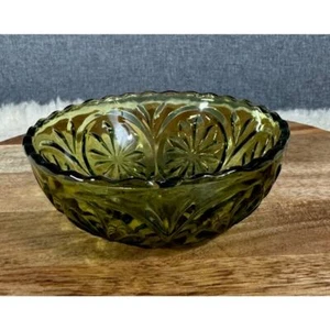 Vintage Anchor Hocking Green Glass Bowl - Picture 1 of 4