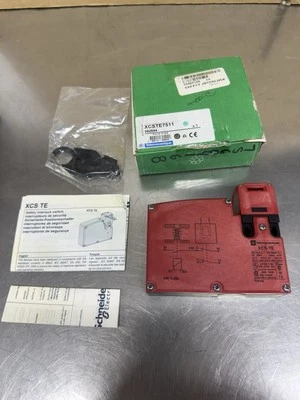 Enclavamiento de seguridad Telemecanique XCS-TE nuevo en caja XCSTE7511 Foto 1 de 4