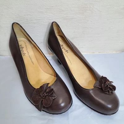 Softspots Slip On Heels Brown Leather With Flower Design Women's Size 8W - Image 1 of 4