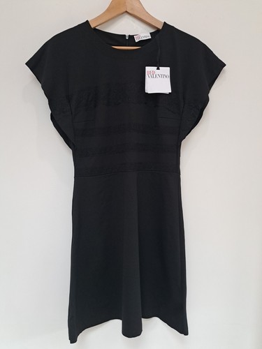 Abito rosso Valentino nero taglia media nuovo con etichetta pizzo elasticizzato prezzo di listino 385€