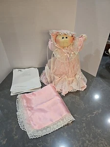 Muñeca Cabbage Patch 1992 QVC edición limitada #496 Celeste Diane con manta y certificado de autenticidad - Imagen 1 de 15