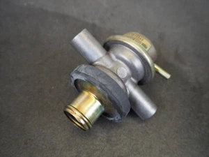 Valve, Air Switch KAWASAKI ZR1100 ZEPHYR 1994 16126-1144 16497 - Picture 1 of 4