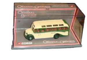 BEDFORD OB COACH CON QUARTERLIGHT - PANTALONI E DORSET - scala 1:76 OO CORGI LTD ED - Foto 1 di 4