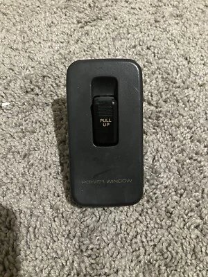 Переключатель правого окна для пассажира 1991-1993 Mercury Capri  - Изображение 1 из 4