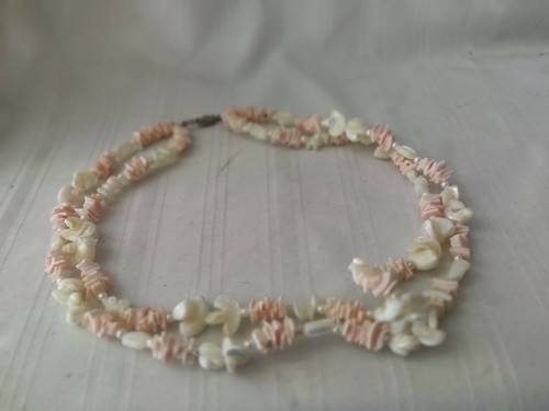 OFF WHITE Collana di perle finte conchiglia doppio filo bianco sporco pesca