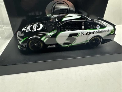 1/24 2021 Kyle Larson #5 Guardia de Naciones Elite  Foto 1 de 4