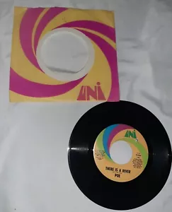 POE There Is A River/Up Up Through The Spiral UNI Promo 55282 VG+ - Imagen 1 de 2
