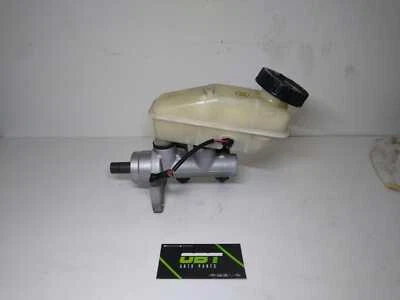 Pontiac G3 2009 cilindro maestro de freno OEM B Foto 1 de 4