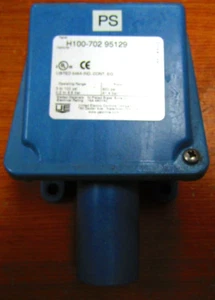 🤓UNITED ELECTRIC 15 AMP PRESSURE SWITCH 480 VAC 3-100 PSI H100-702 95129 - Picture 1 of 8