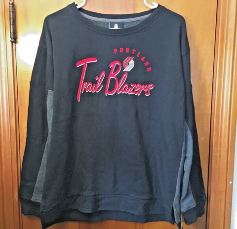 Portland Trail Blazers Juniors - Kids Size Large - Black Red Pull Over Sweater Cover