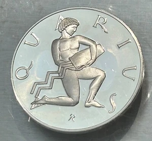 vintage Franklin Mint. Sterling. Zodiac AQUARIUS Medal in Lucite Display. c1970 - Picture 1 of 6
