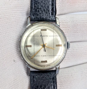 Watch RAKETA ROCKET Slim 2609 Mechanical Soviet Wristwatch 1960's USSR Vintage - Picture 1 of 23