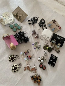 Mixed Lot of Stylish Earrings - Various Designs & Colors Lot Of 20 - Picture 1 of 12