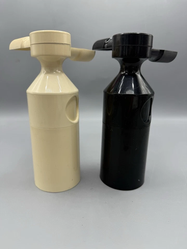 Rare Vintage 1980s Tom David Unicorn Pair White Salt & Black Pepper Grinders - Image 1 of 4