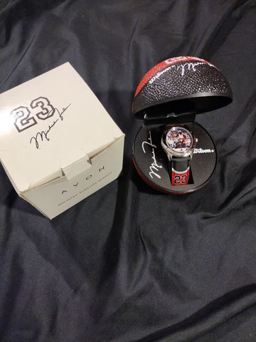 Vintage 1997 Michael Jordan #23 Avon Wilson Chicago Bulls Watch, Case And Box Cover