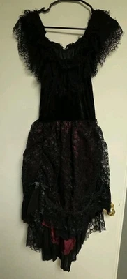 Vestido de encaje negro dobladillo alto con forro rojo para mujer espíritu medio disfraz de Halloween Foto 1 de 4