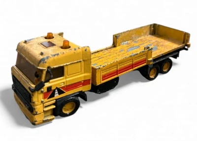 Matchbox Super Kings DAF Space Cab Dropside Flat Bed & Trailer K21 K122/137 - Image 1 of 4