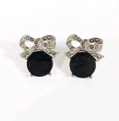 Pendientes negros redondos con lazo y marcasita Foto 1 de 4