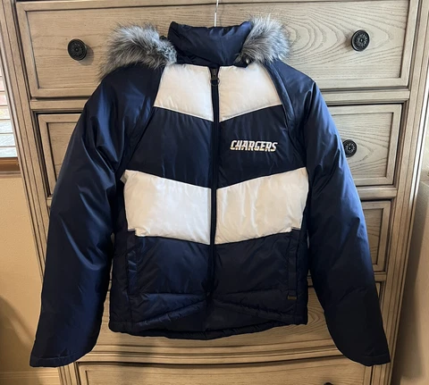 Reebok San Diego Chargers Puffer Hooded Jacket Coat Medium Cover