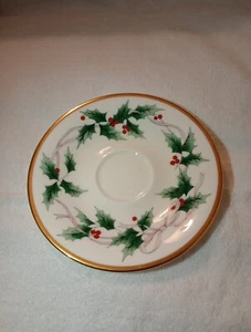Mikasa 6 In Holly Plate - Picture 1 of 7