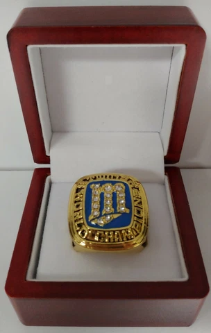 Minnesota Twins - 1987 World Series Ring with Box Cover