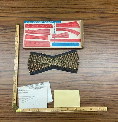 TruScale Model 1092-550 HO Gauge 28 degree Brass Rail Crossover - Image 1 of 4