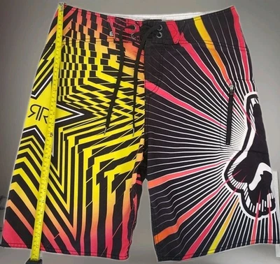 RARO FOX RACING x Rock Star Energy COLAB Hombres Board Shorts Talla 34 Rojo Amarillo Usado en Excelente Condición Foto 1 de 4