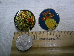 Heavy Metal Rock Pin 1983 esmalte Head Shop en centro comercial Crue Iron Maiden (2) - Imagen 1 de 3