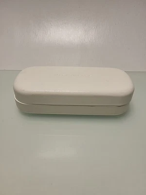 Estuche rígido blanco mediano Marc Jacobs para gafas Foto 1 de 2