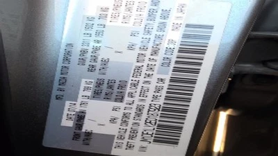 Vidrio para puerta delantera derecha pasajero compatible con 11-14 MAZDA 2 327685 Foto 1 de 4