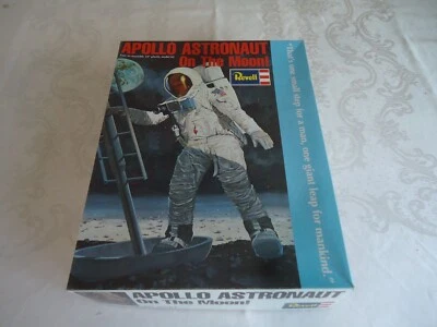 Kit Modelo Revell NASA Apolo Astronauta en la Luna 10" Foto 1 de 4
